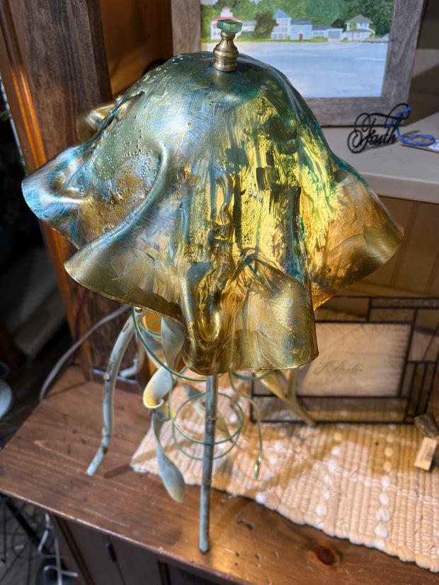 Sculpted Accent Jellyfish Lamp
