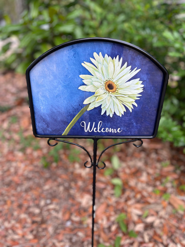 Gerbera Daisy on Navy Welcome Garden Sign