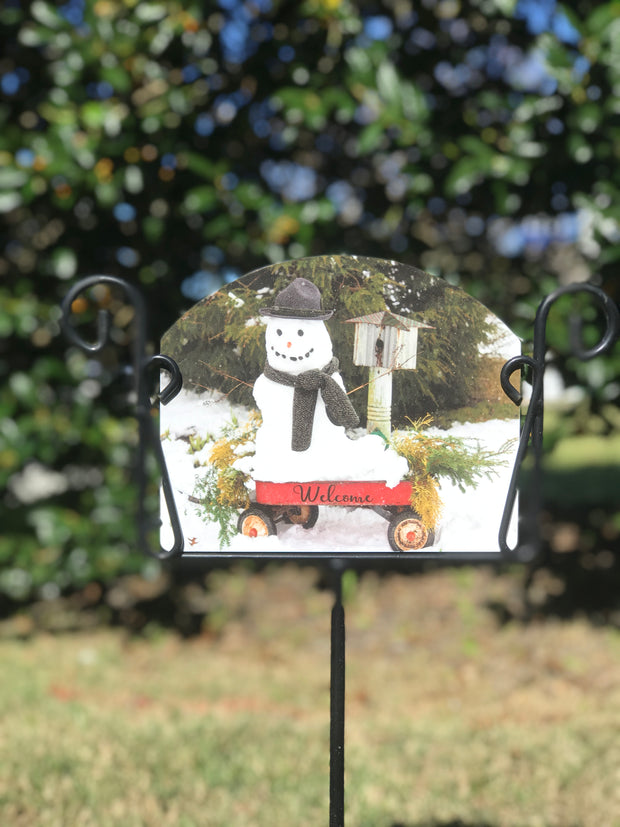 Maggie the Snow Lady Welcome Garden Sign